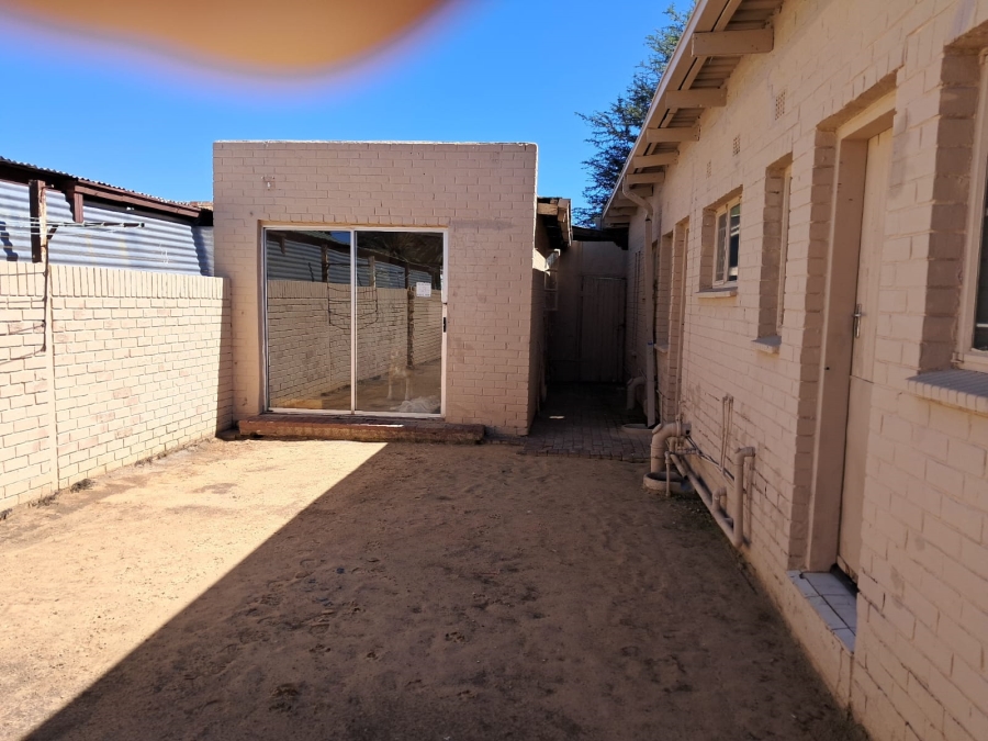 4 Bedroom Property for Sale in Odendaalsrus Free State